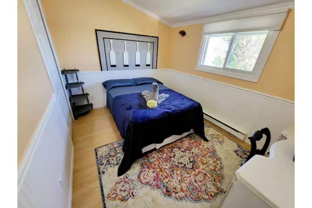 Photo of Bedroom in Greater Napanee