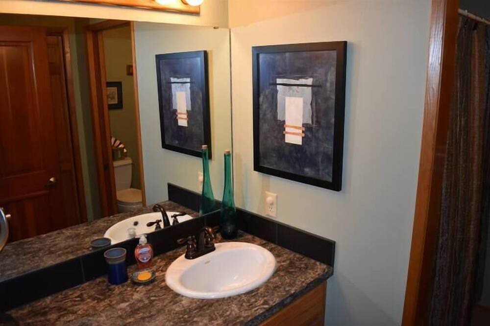 Photo of Bathroom in Port Angeles