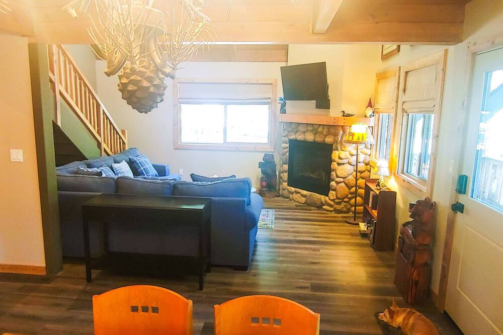 Photo of Livingroom in North Upper Truckee