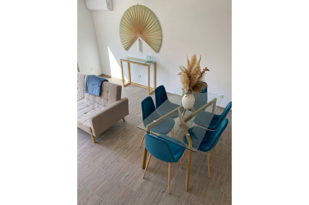 Photo of Bedroom in Saint-Laurent-d'Aigouze