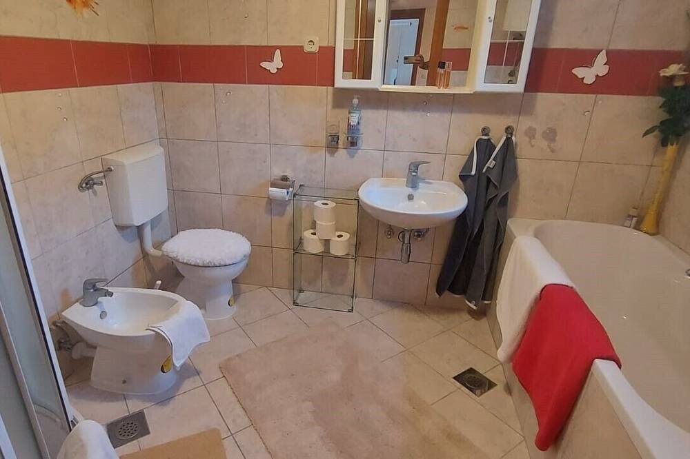 Photo of Bathroom in Primosten