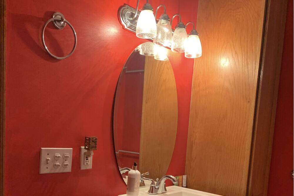 Photo of Bathroom in Canadensis
