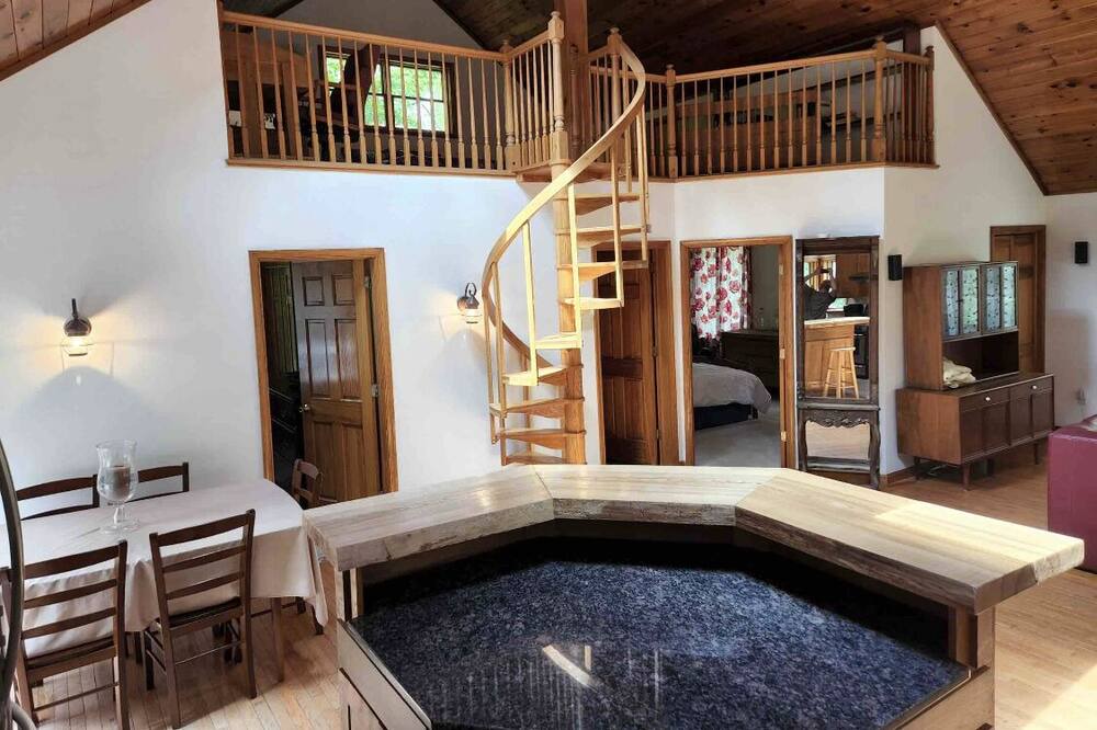Photo of Others in Canadensis
