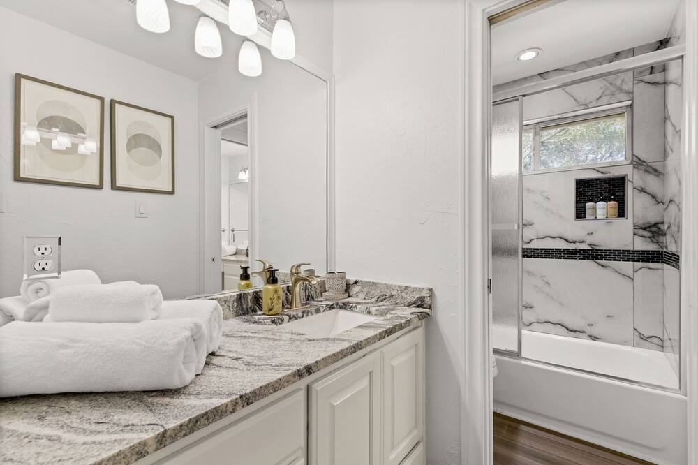Photo of Bedroom in Far North Central