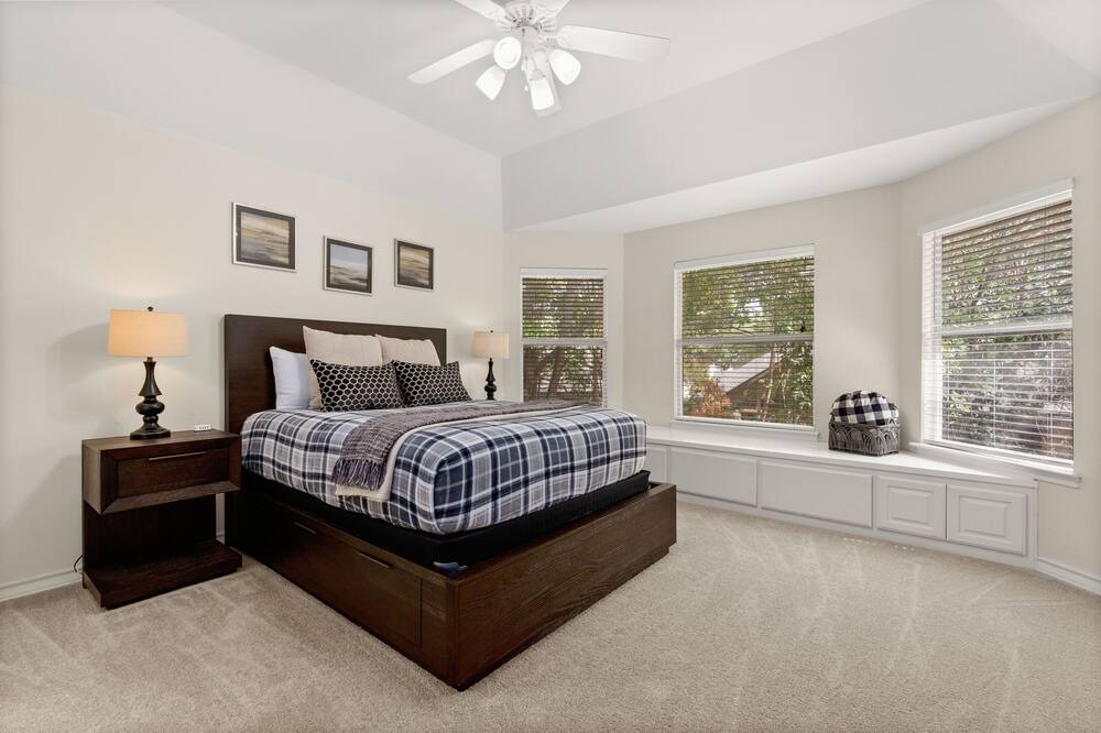 Photo of Bedroom in Far North Central