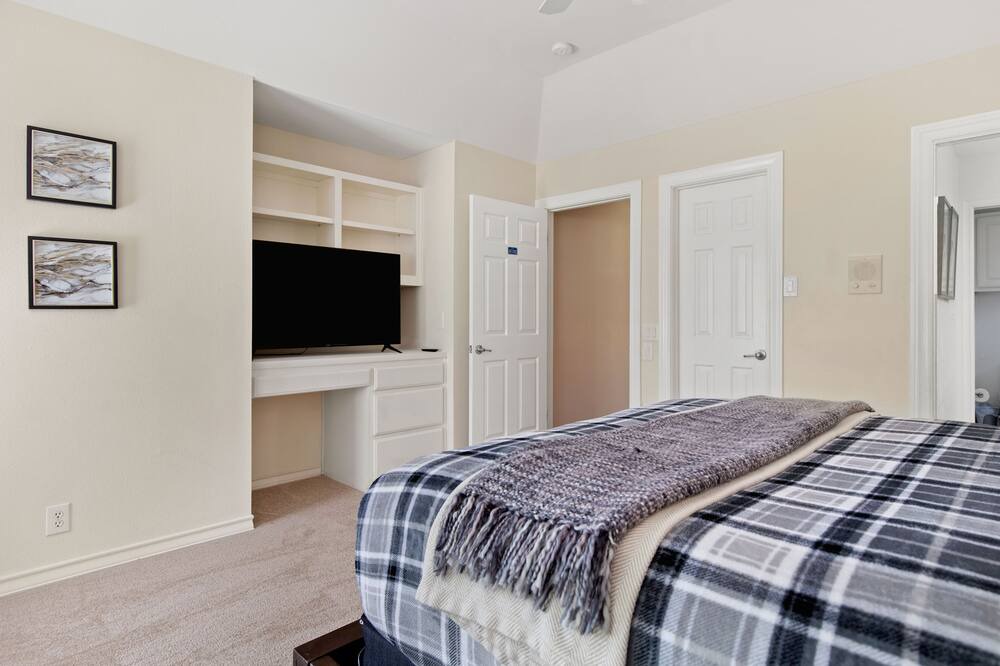 Photo of Bedroom in Far North Central
