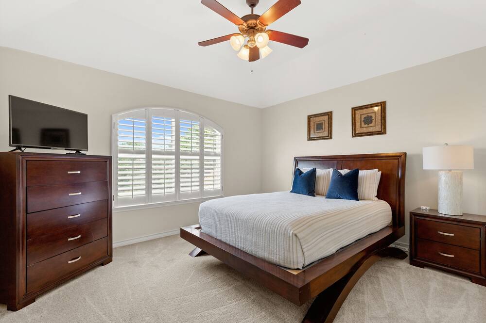 Photo of Bedroom in Far North Central