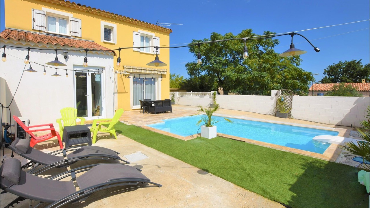 Photo of Outdoor in Pont-Saint-Esprit