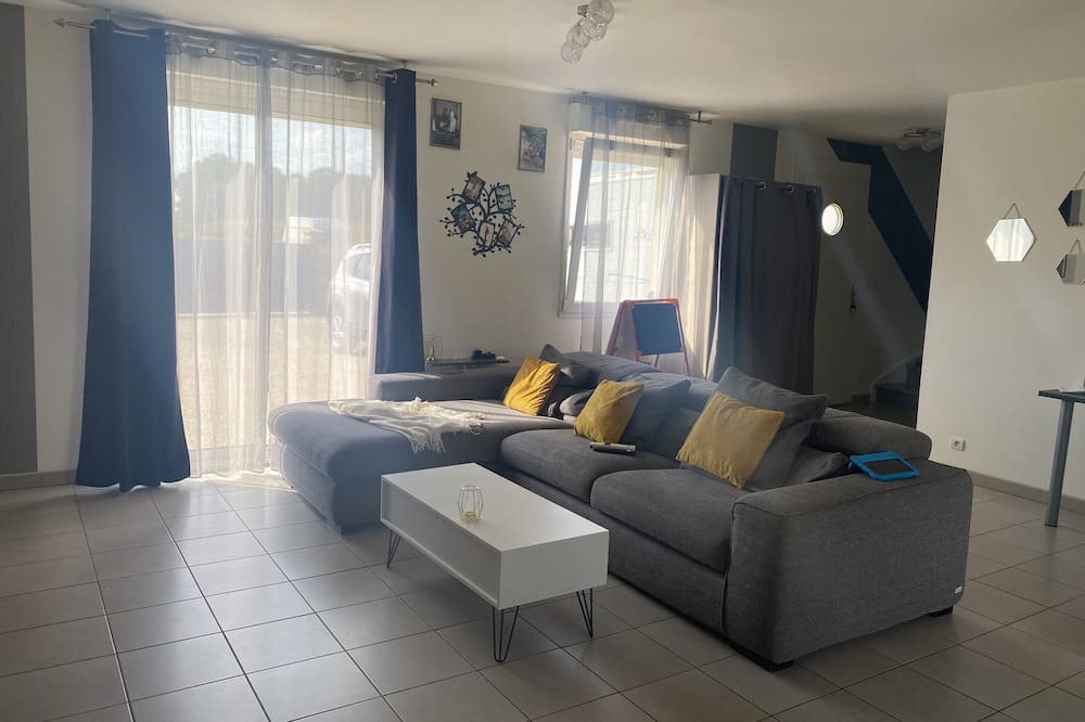 Photo of Livingroom in Unverre