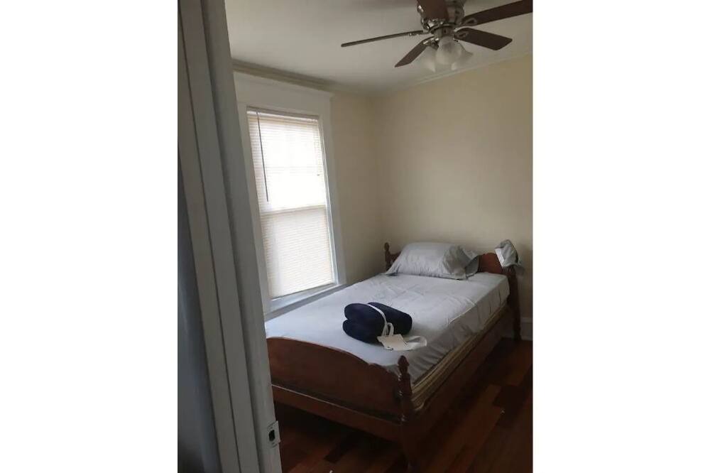Photo of Bedroom in Niskayuna