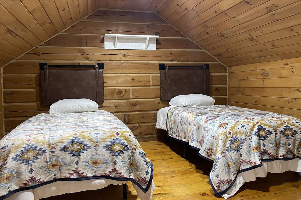 Photo of Bedroom in Onondaga