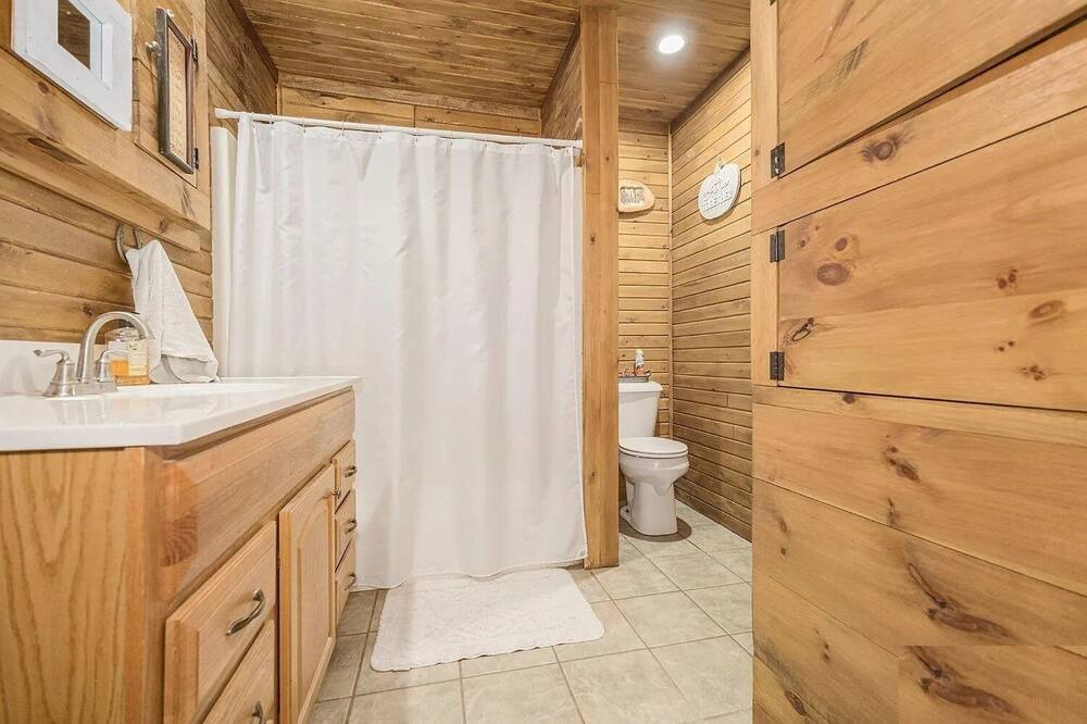 Photo of Bathroom in Onondaga