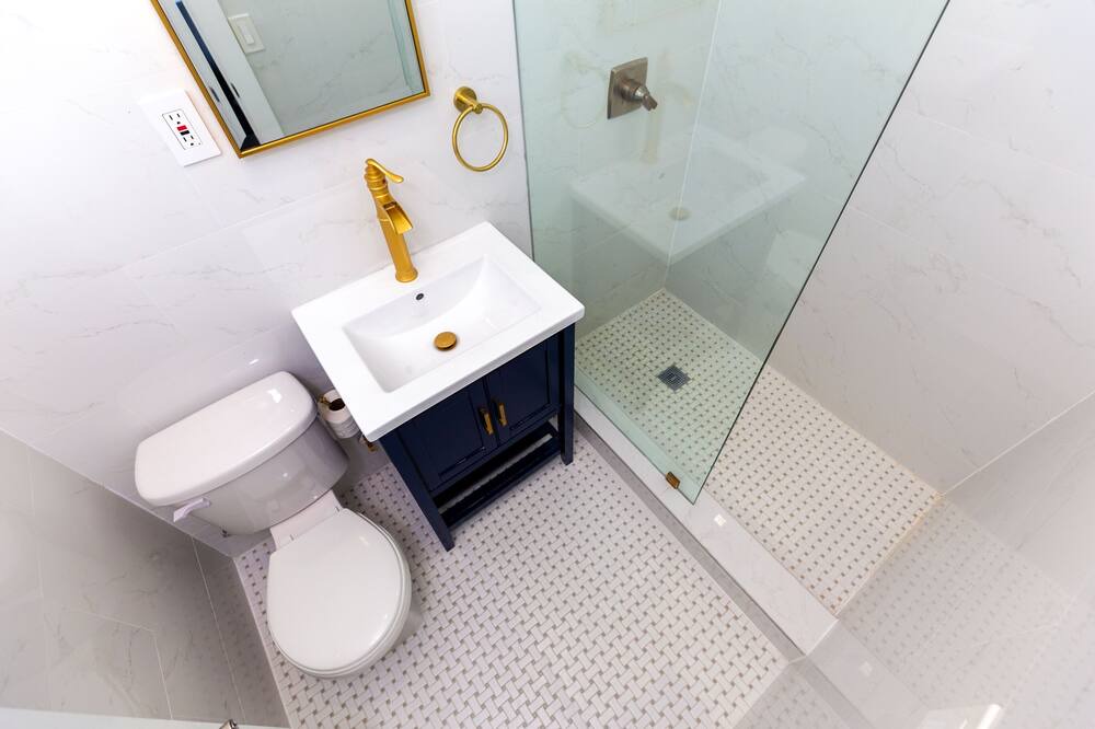 Photo of Bathroom in Surfside