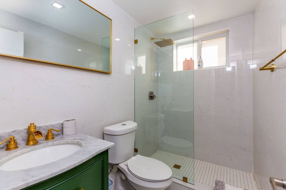 Photo of Bathroom in Surfside