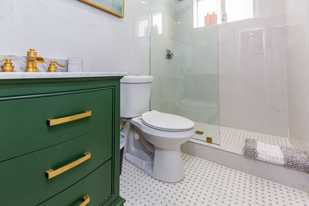 Photo of Bathroom in Surfside