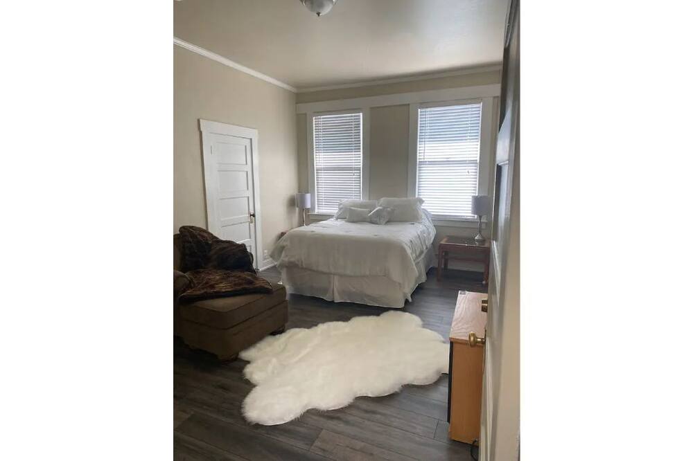 Photo of Bedroom in Colfax