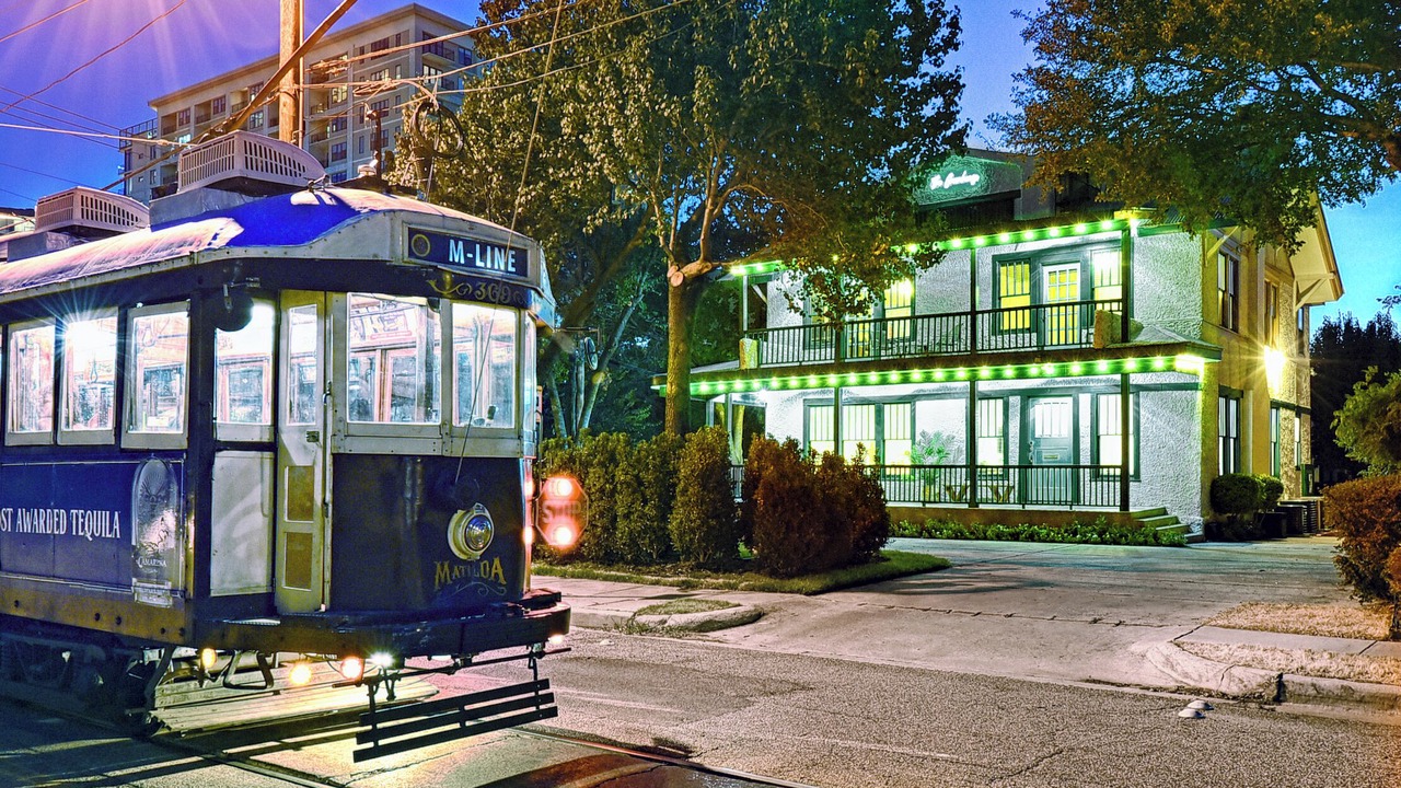 Photo of Outdoor in Uptown