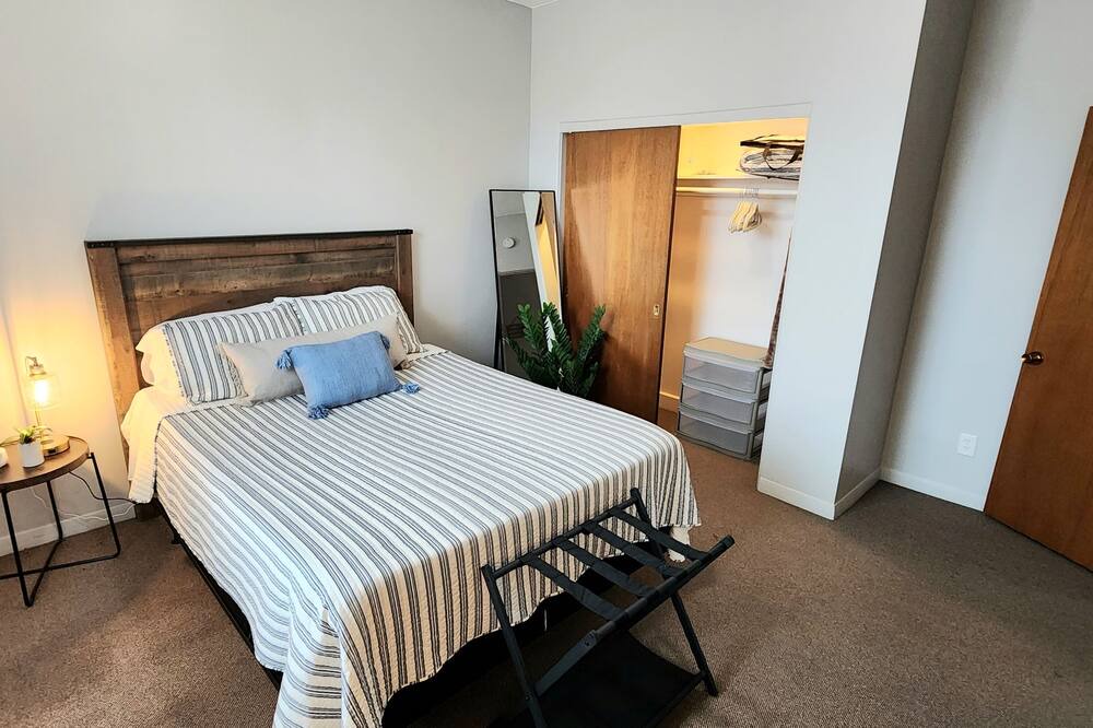 Photo of Bedroom in Quincy