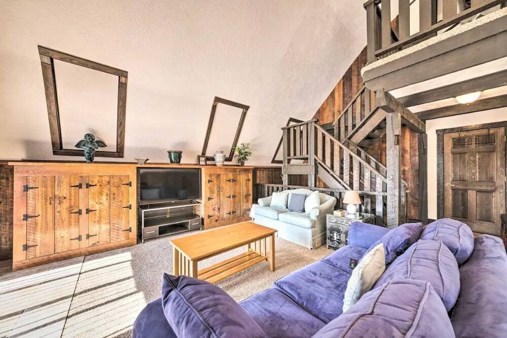 Photo of Livingroom in Farmington