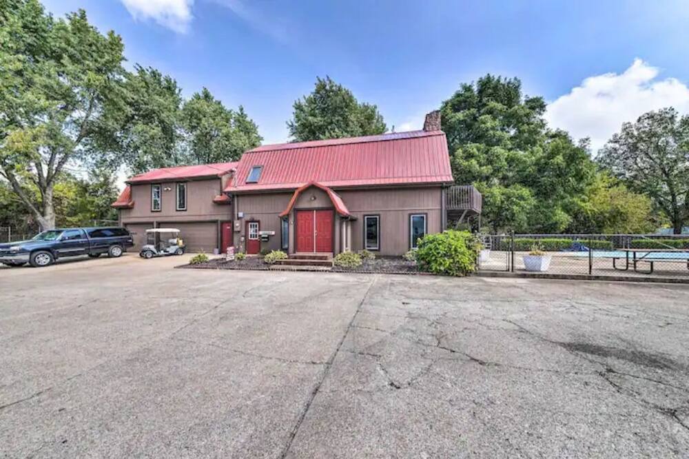 Photo of Outdoor in Farmington