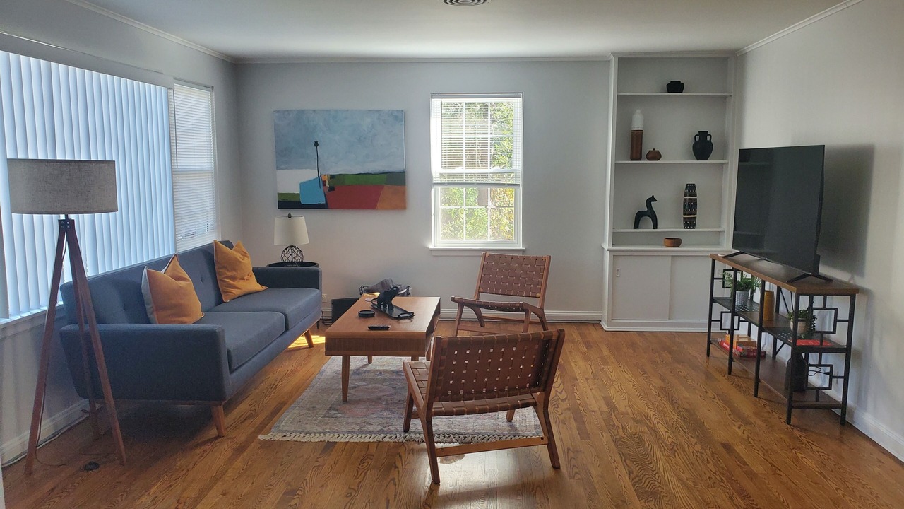 Photo of Livingroom in Lake Bluff