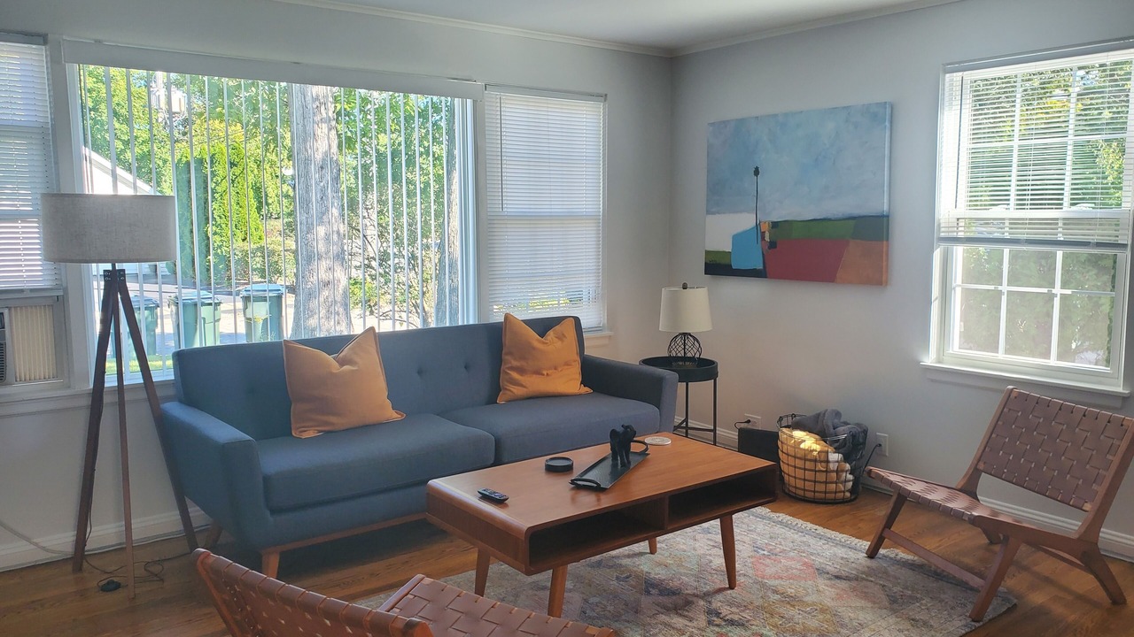 Photo of Livingroom in Lake Bluff