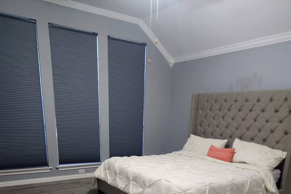 Photo of Bedroom in West Arlington