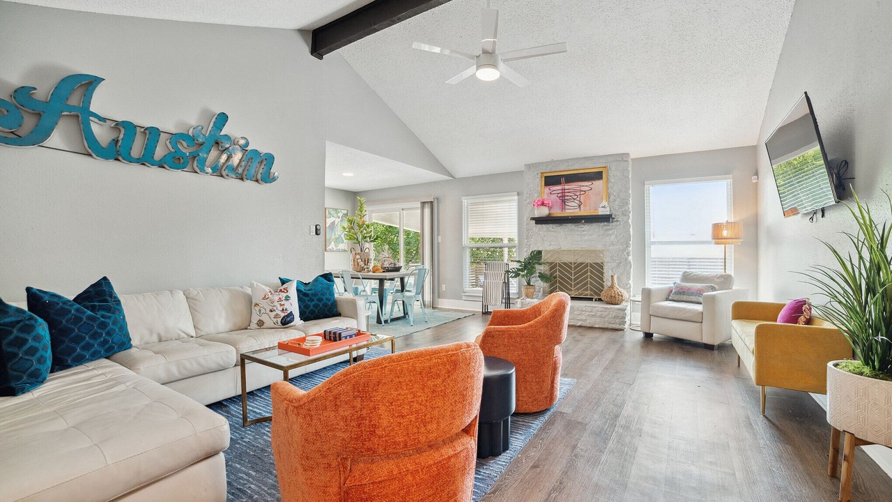 Photo of Livingroom in Scofield Farms