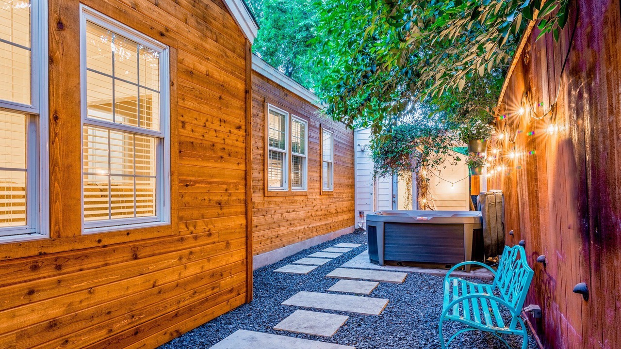 Photo of Outdoor in Hancock