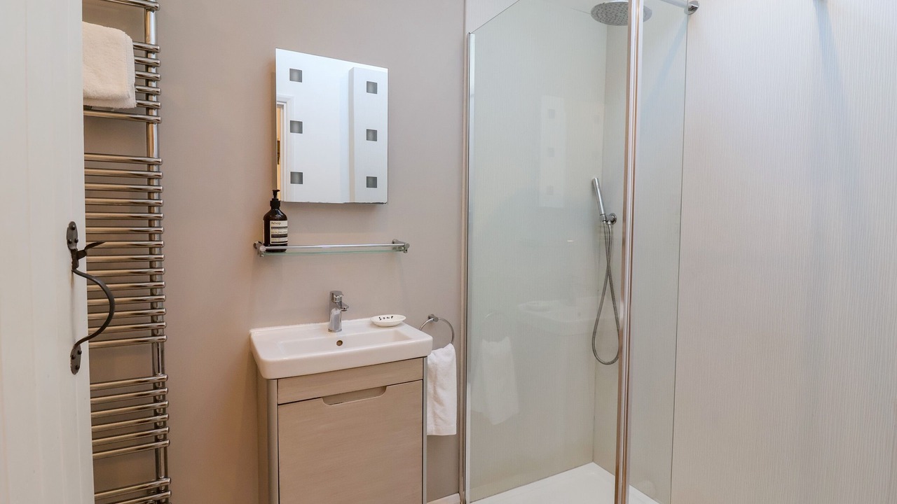 Photo of Bathroom in Saxmundham