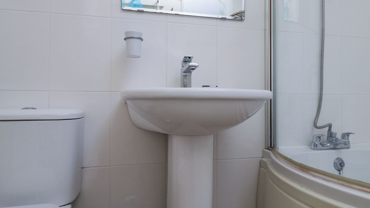 Photo of Bathroom in Hethel