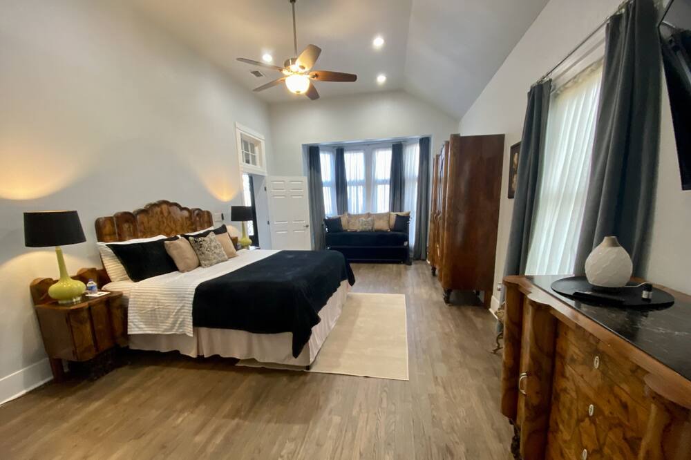 Photo of Bedroom in Denison