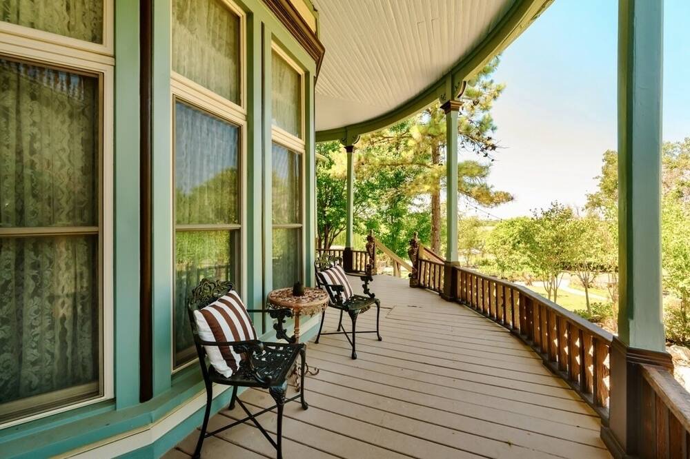 Photo of Outdoor in Denison