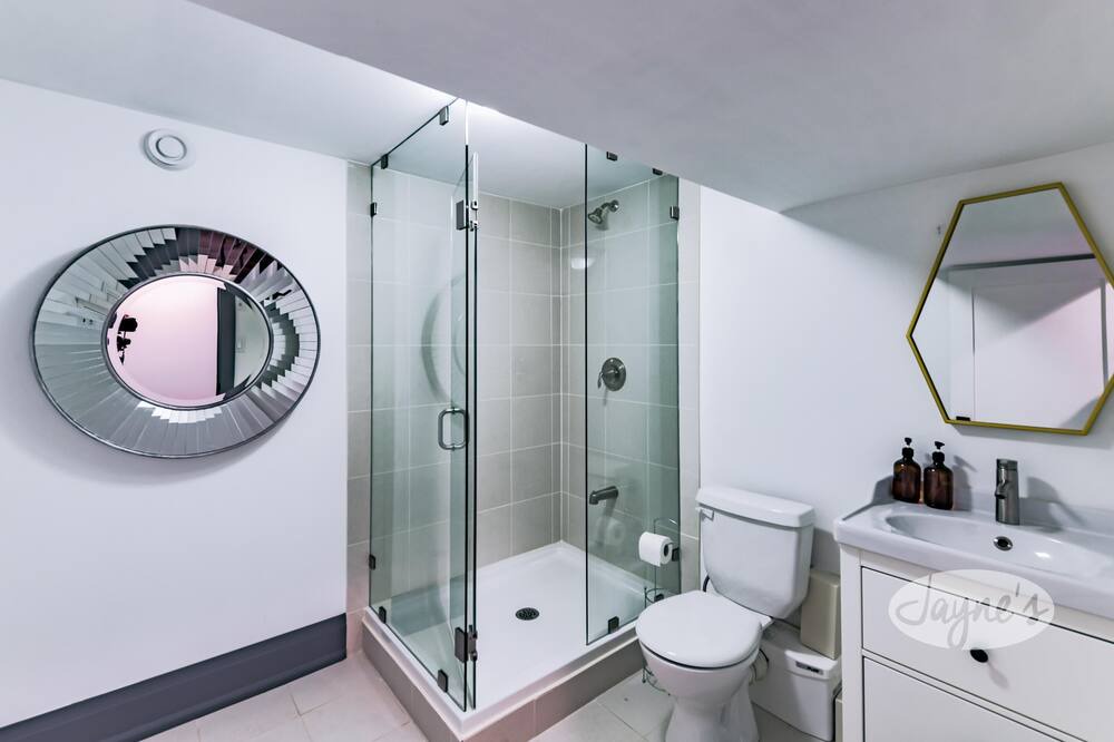 Photo of Bathroom in Gravenhurst