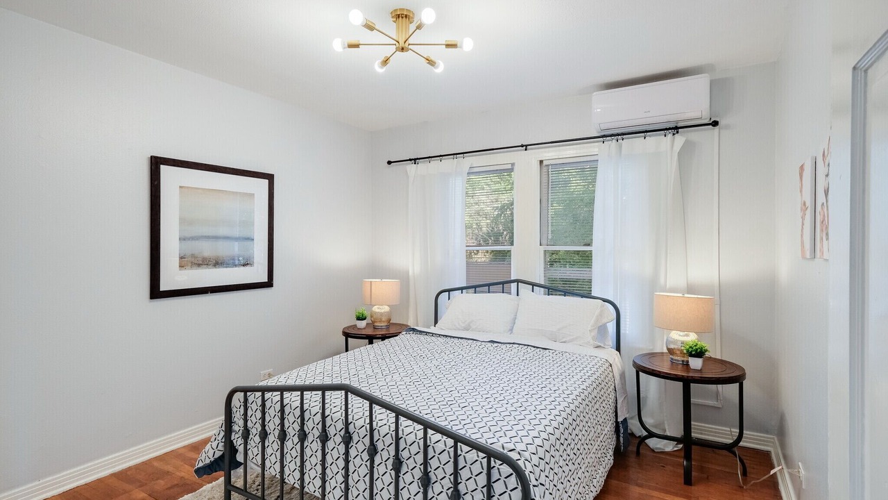 Photo of Bedroom in Mahncke Park