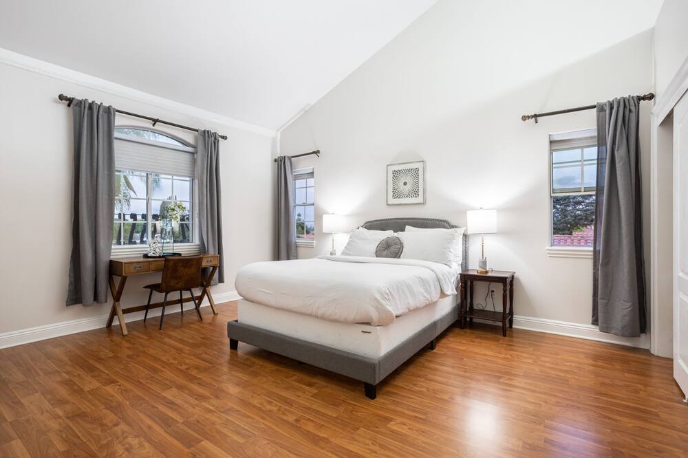 Photo of Bedroom in Rowland Heights