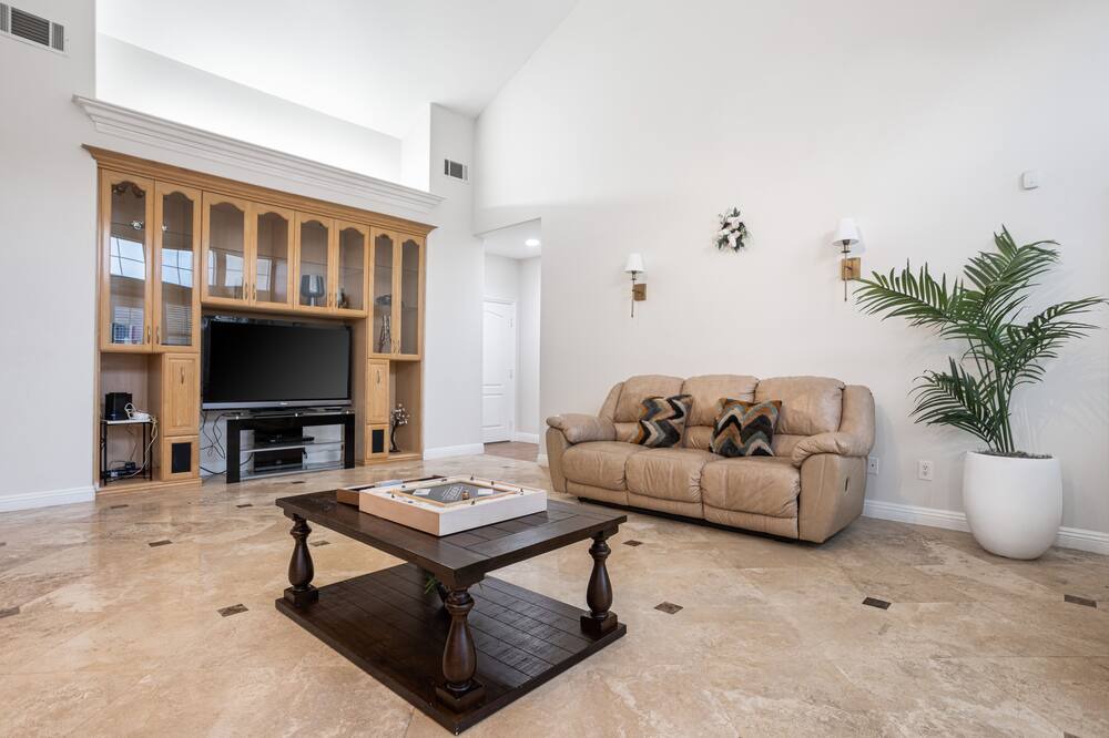 Photo of Livingroom in Rowland Heights