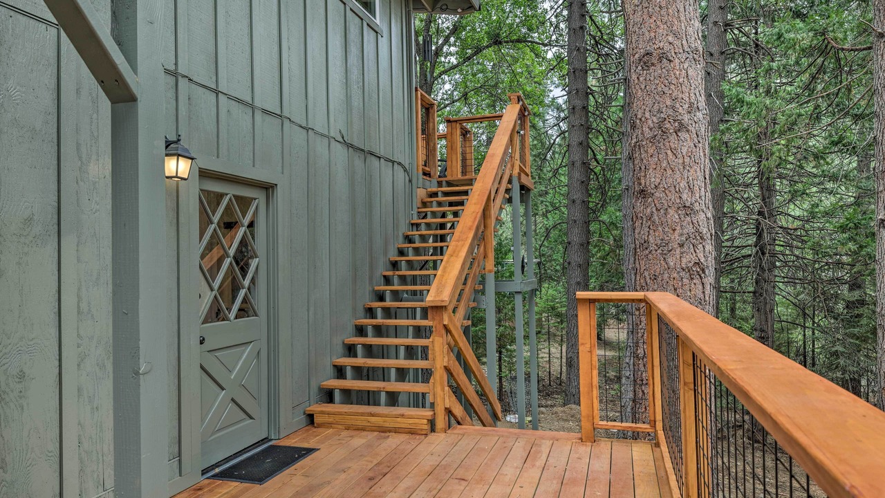 Photo of Patio Balcony in Strawberry