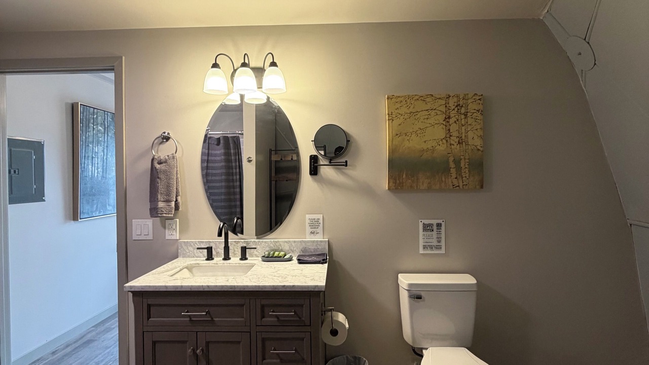 Photo of Bathroom in Cannonville