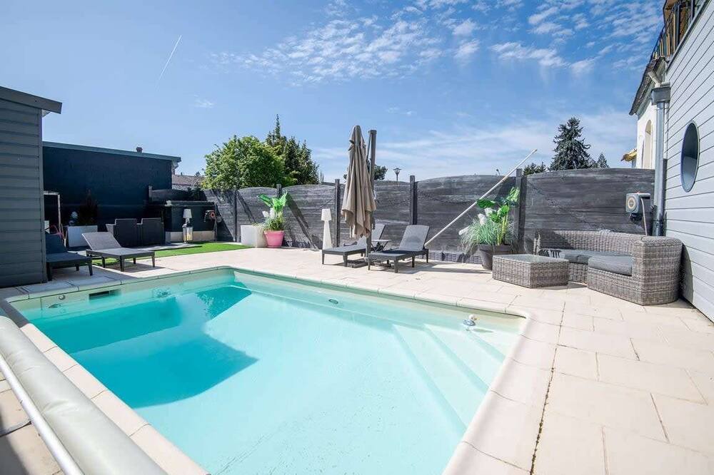 Photo of Outdoor in Blere