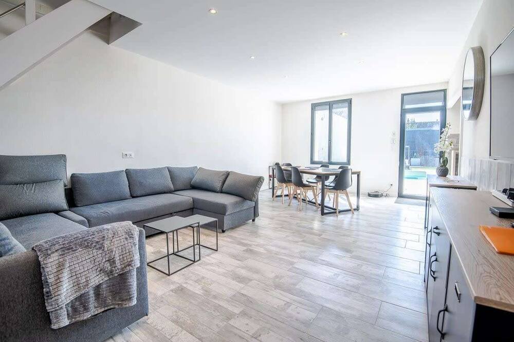 Photo of Livingroom in Blere