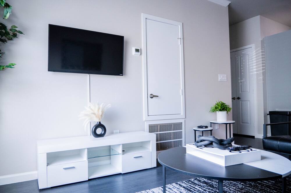 Photo of Livingroom in Prairie View