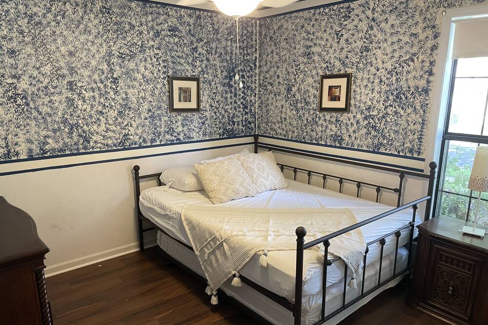 Photo of Bedroom in Ladson