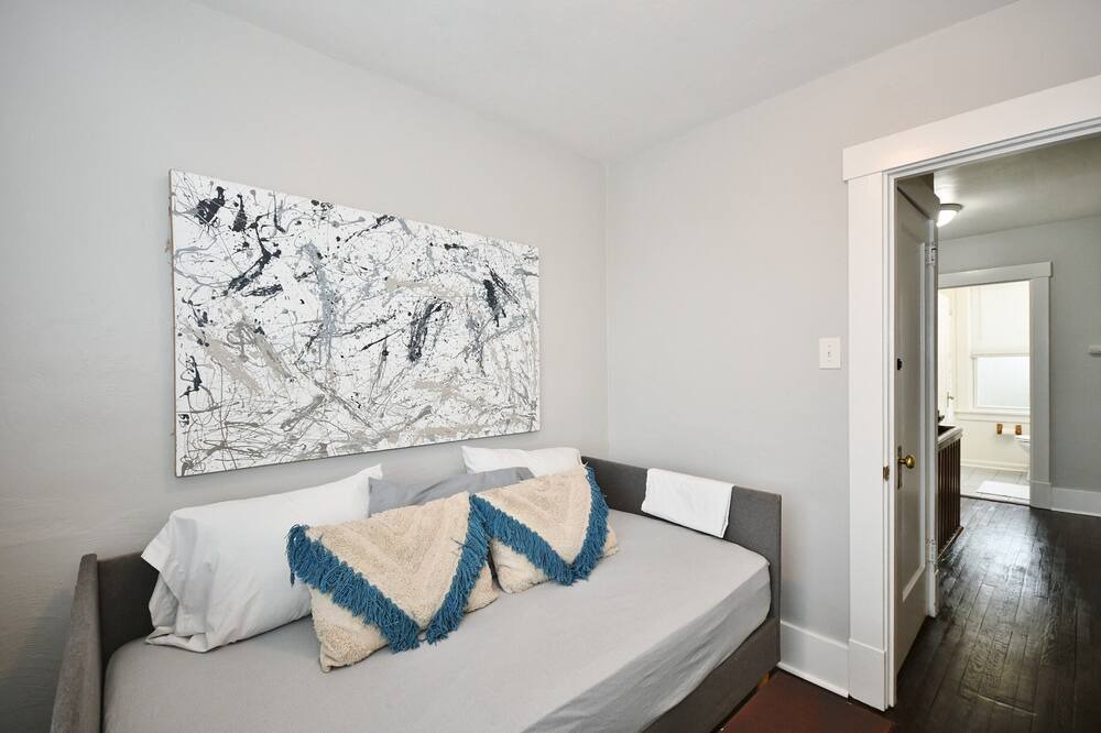Photo of Bedroom in South Hills