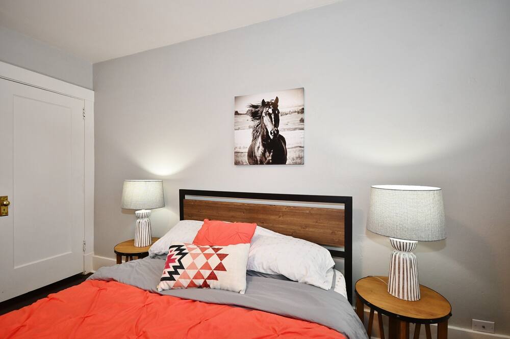 Photo of Bedroom in South Hills
