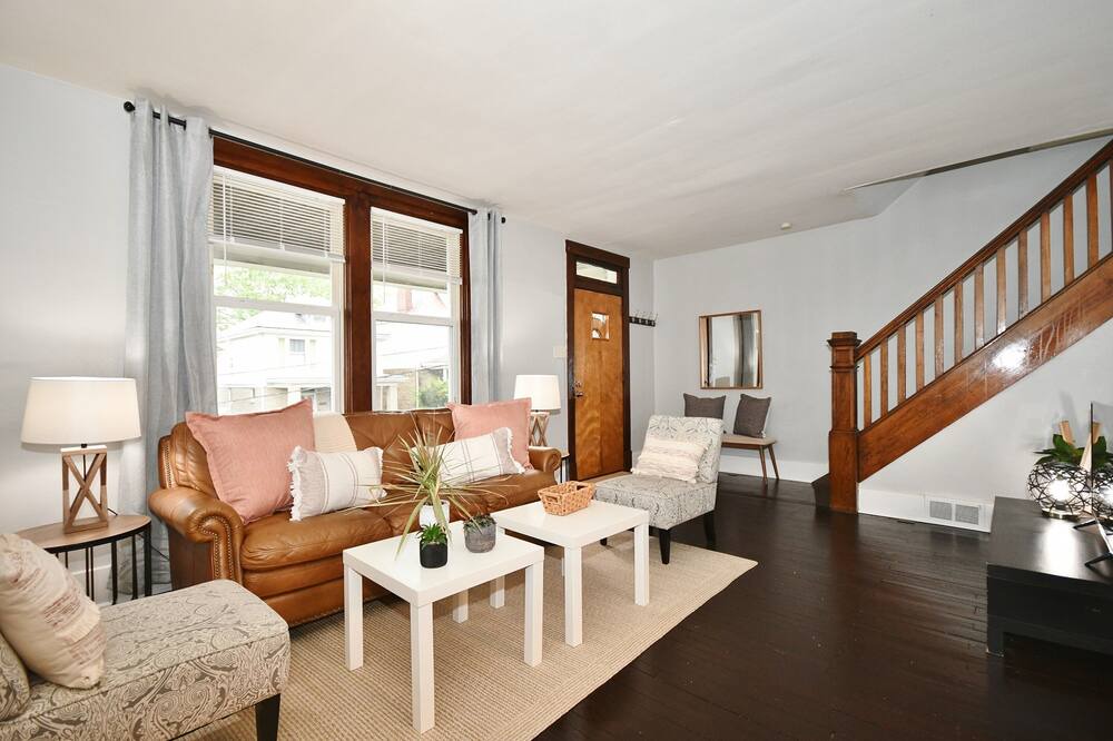 Photo of Livingroom in South Hills