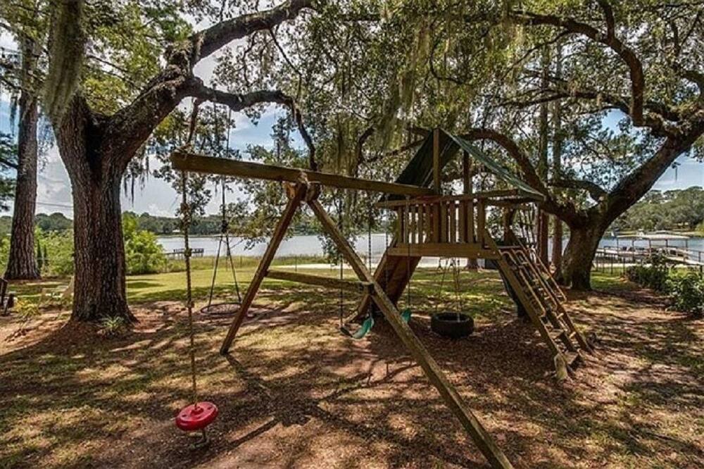 Photo of Outdoor in Silver Springs
