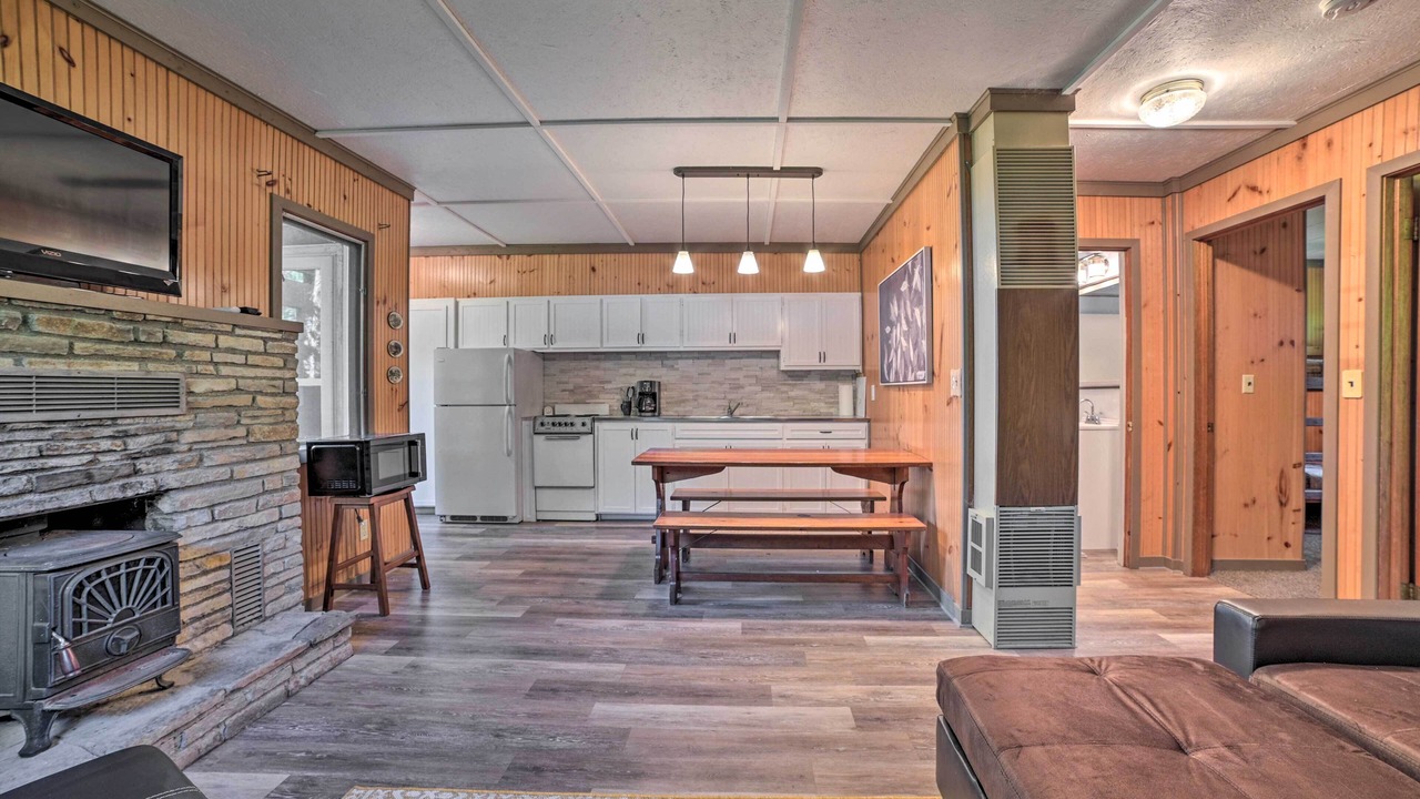 Photo of Livingroom in Cheboygan County