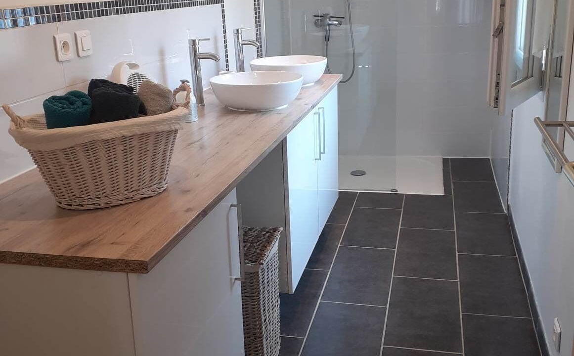 Photo of Others in Roye