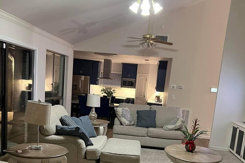 Photo of Livingroom in Bulverde